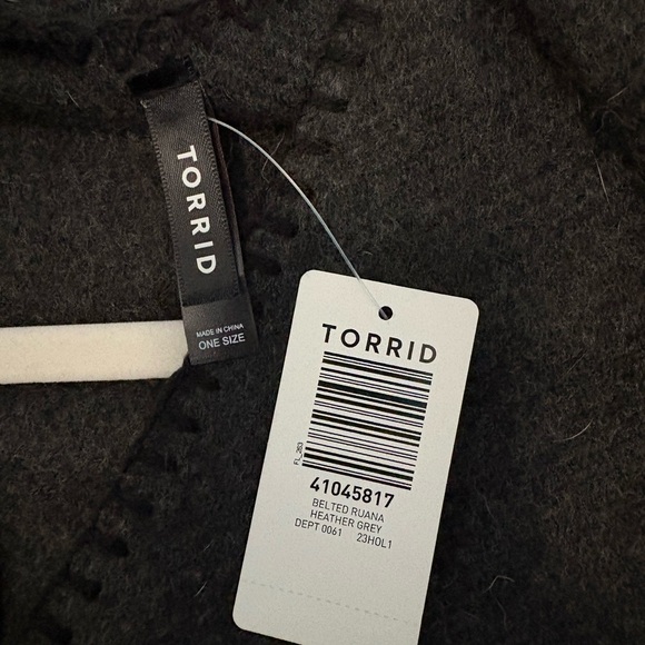 Torrid Heather Gray Ruana with Belt - Picture 4 of 5